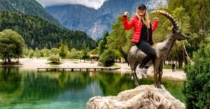 7 Alpine Wonders - Peričnik Walk Time and the Mount Špik Photo Stop