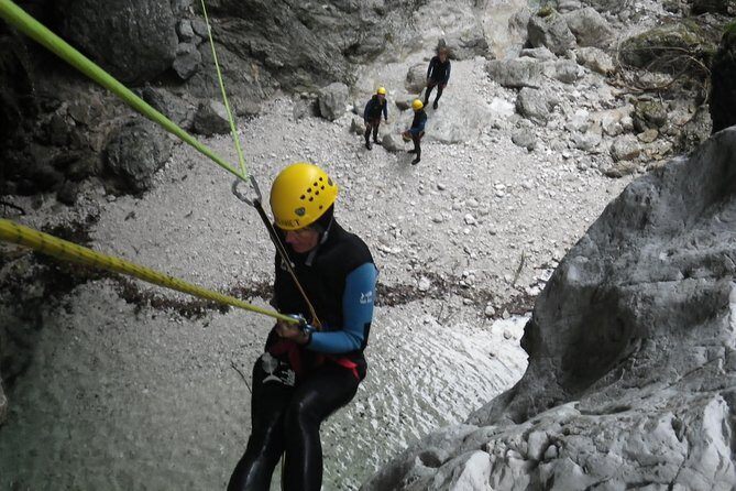 Canyoning Fratarica - The half-day flow: from a hill walk to hours in the canyon