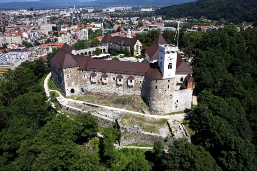 From Trieste: Lake Bled and Ljubljana Tour - Getting picked up in Trieste: where to meet and how not to miss it