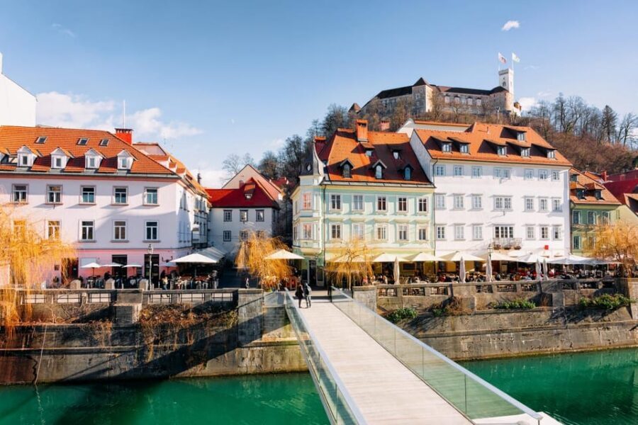 Ljubljana: 2h walking tour with local guide - Prešern Square to Triple Bridge: the best first impression of Ljubljana