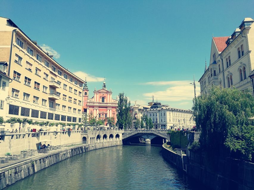 Ljubljana and Ljubljana Castle Sightseeing Tour - Dragon Bridge and the Ljubljana Dragon: the must-pause moment