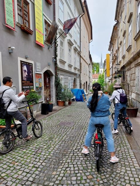 Ljubljana by E-Bike: Guided City Highlights Tour - Old Town on Electric Power: Alleys, Bridges, and Real Explanations