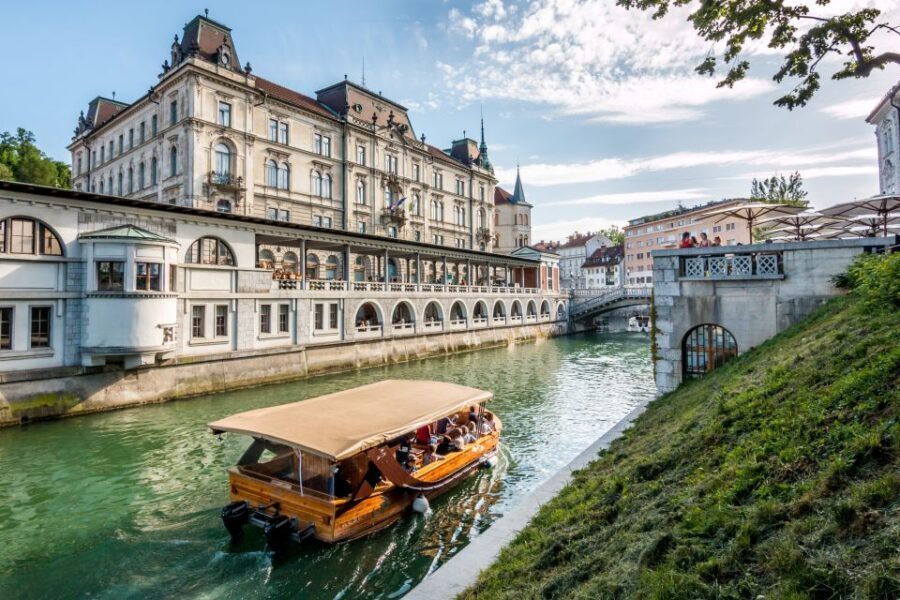 Ljubljana: City Card - Boat cruise on the river: a view you can’t fake