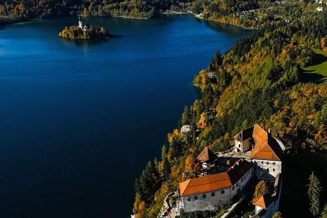 Ljubljana: Lake Bled Experience small group half-day tour - Bled Castle on the cliff: museum, viewpoints, and timing reality