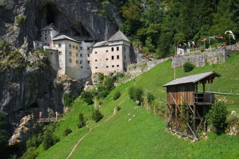 Ljubljana: Postojna cave & Predjama castle small group tour - The van ride and the way it sets your day up