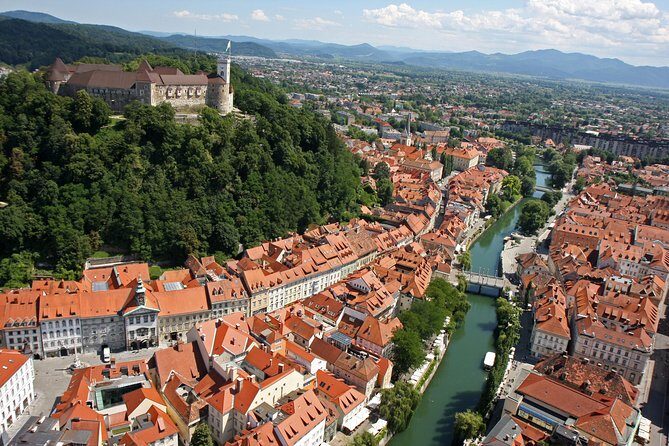 Ljubljana Tourist Card - Picking Up the Card in the City Center (So Day One Doesn’t Slip Away)