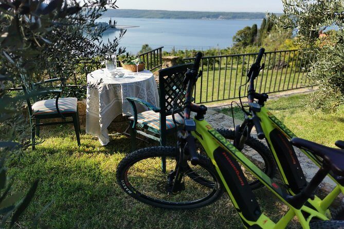 Panoramic Piran and Salt Pans: E-Bike Boutique Tour - Getting oriented fast: the hill above Piran and Portorož
