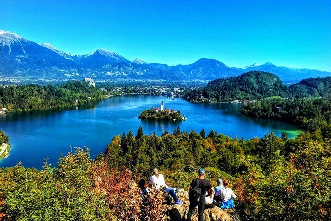 Slovenian highlights - Lake Bled, Postojna Cave & Predjama Castle from Ljubljana - What to pack and how to time your day without feeling rushed
